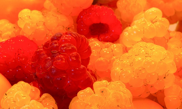 也透露出对 也透露出对